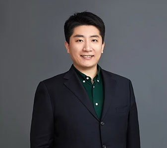 Show the members of the Botek machinery team